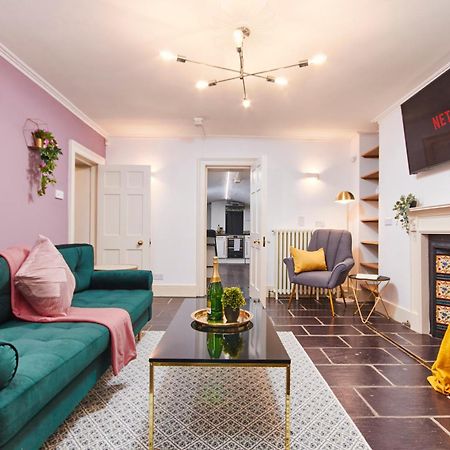 Beautiful 2Bedroom 4 Actual Beds House With Wifi By Purestay บาธ ภายนอก รูปภาพ