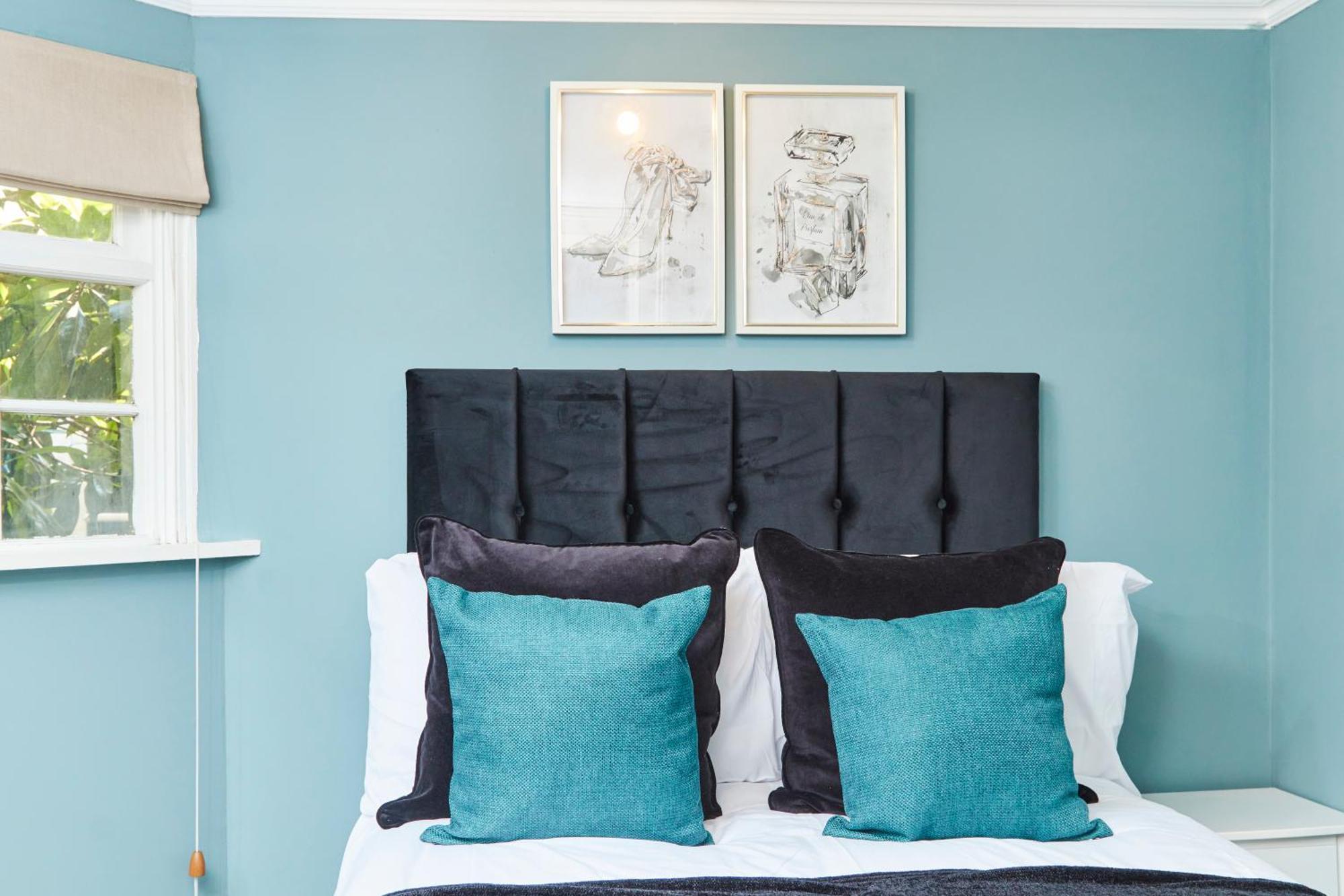 Beautiful 2Bedroom 4 Actual Beds House With Wifi By Purestay บาธ ภายนอก รูปภาพ