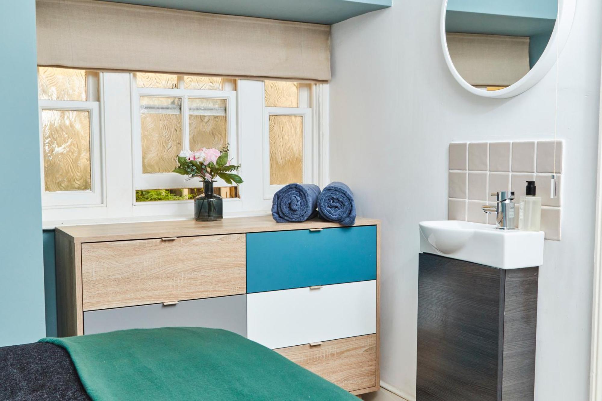 Beautiful 2Bedroom 4 Actual Beds House With Wifi By Purestay บาธ ภายนอก รูปภาพ
