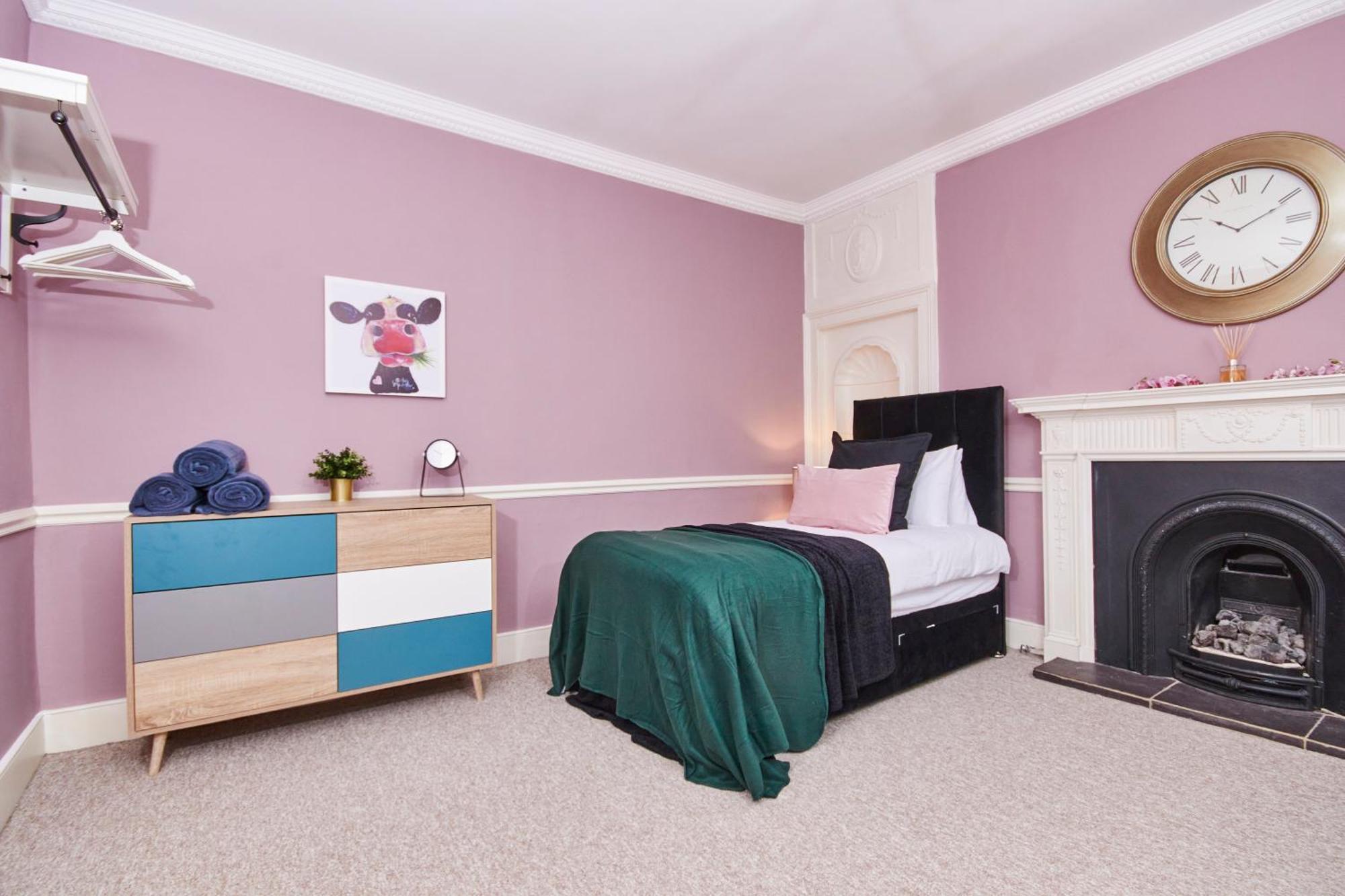 Beautiful 2Bedroom 4 Actual Beds House With Wifi By Purestay บาธ ภายนอก รูปภาพ