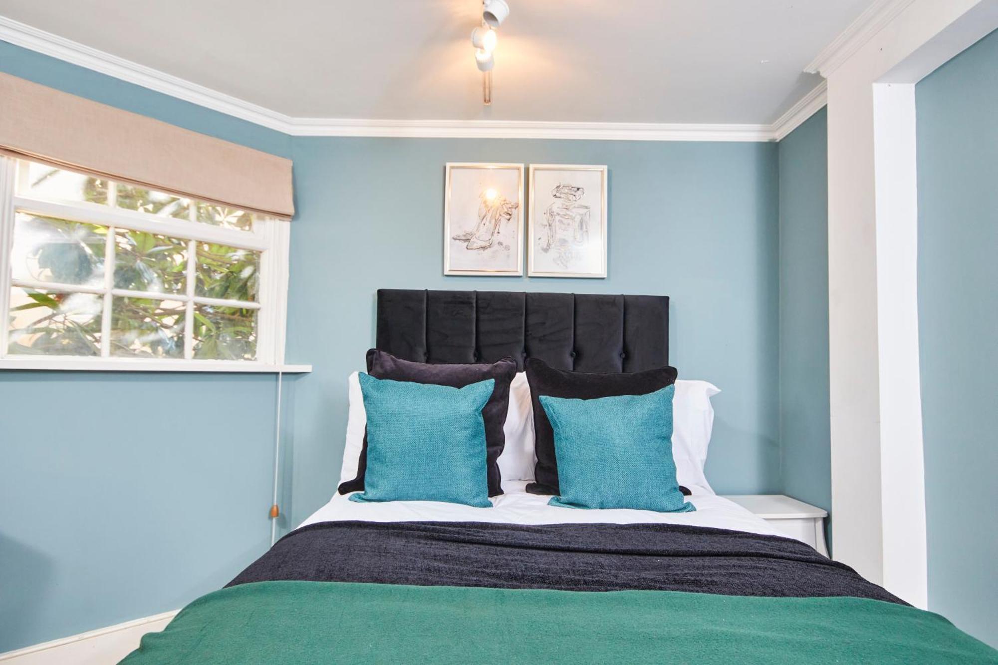 Beautiful 2Bedroom 4 Actual Beds House With Wifi By Purestay บาธ ภายนอก รูปภาพ