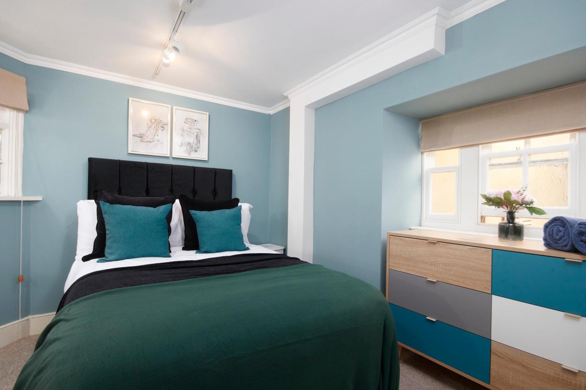 Beautiful 2Bedroom 4 Actual Beds House With Wifi By Purestay บาธ ภายนอก รูปภาพ